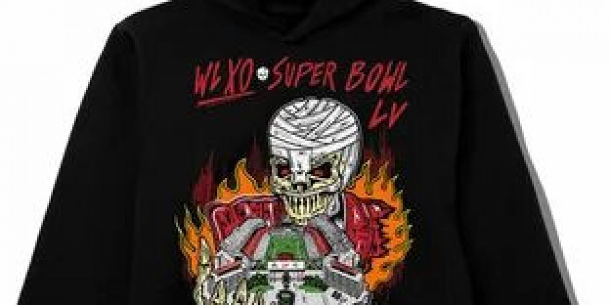 Warren Lotas Hoodie A Bold Statement in Streetwear