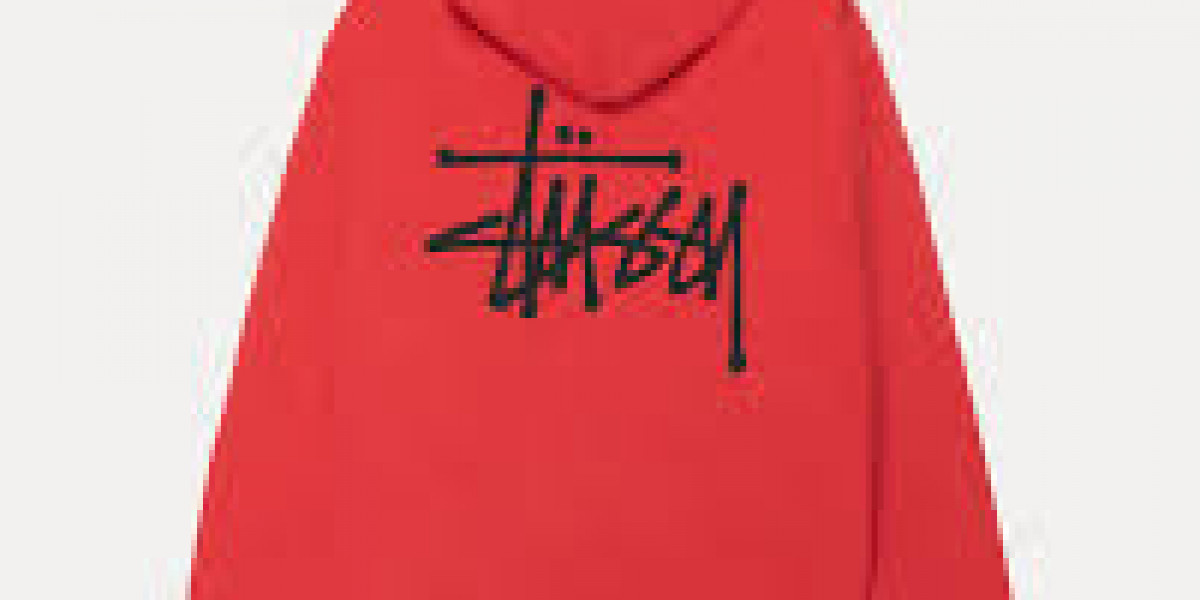 Stüssy hoodie is a timeless item in streetwear