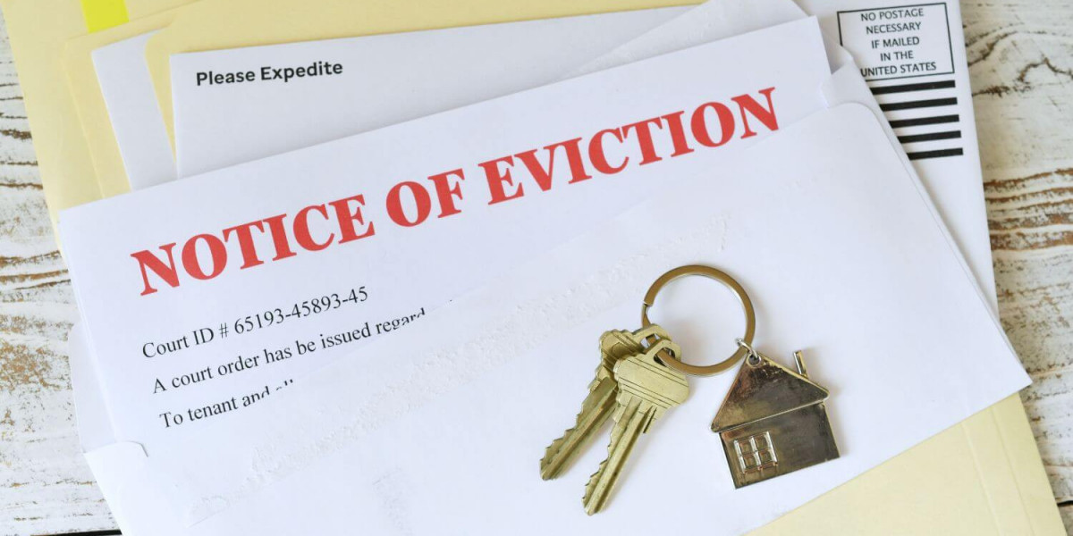 Can a tenant eviction specialist help with lease violations