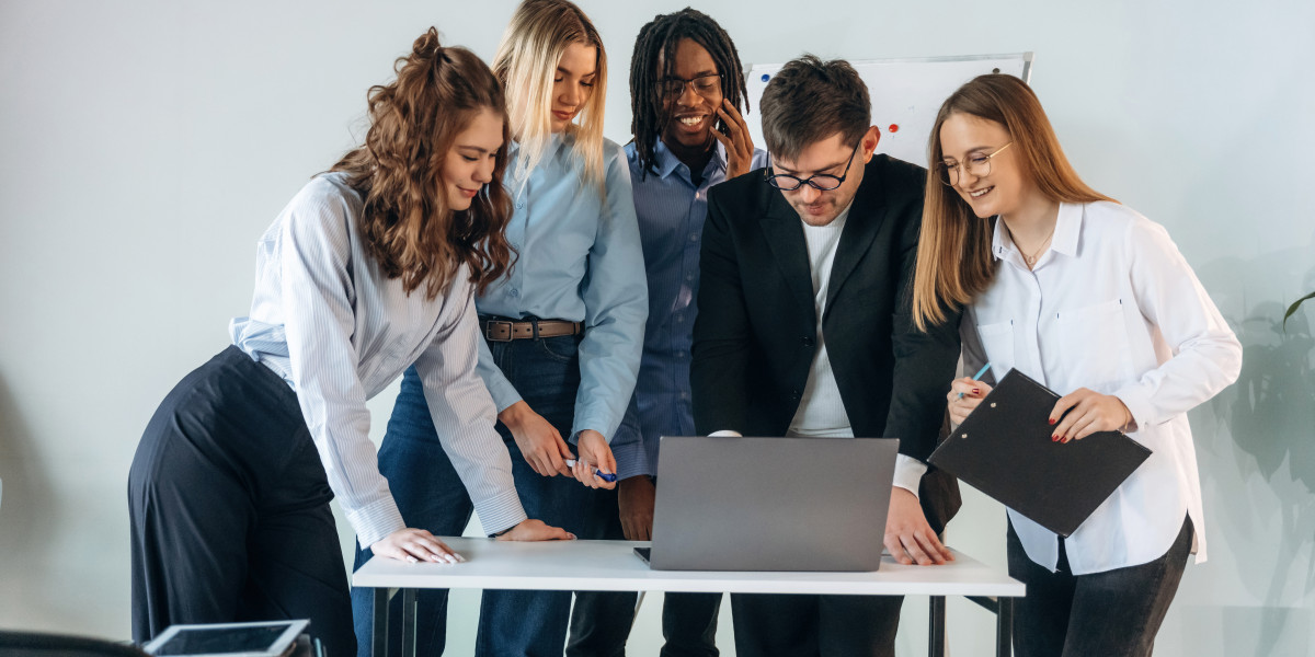 Need a Digital Marketing Company in Delhi NCR? What to Know Before You Hire One