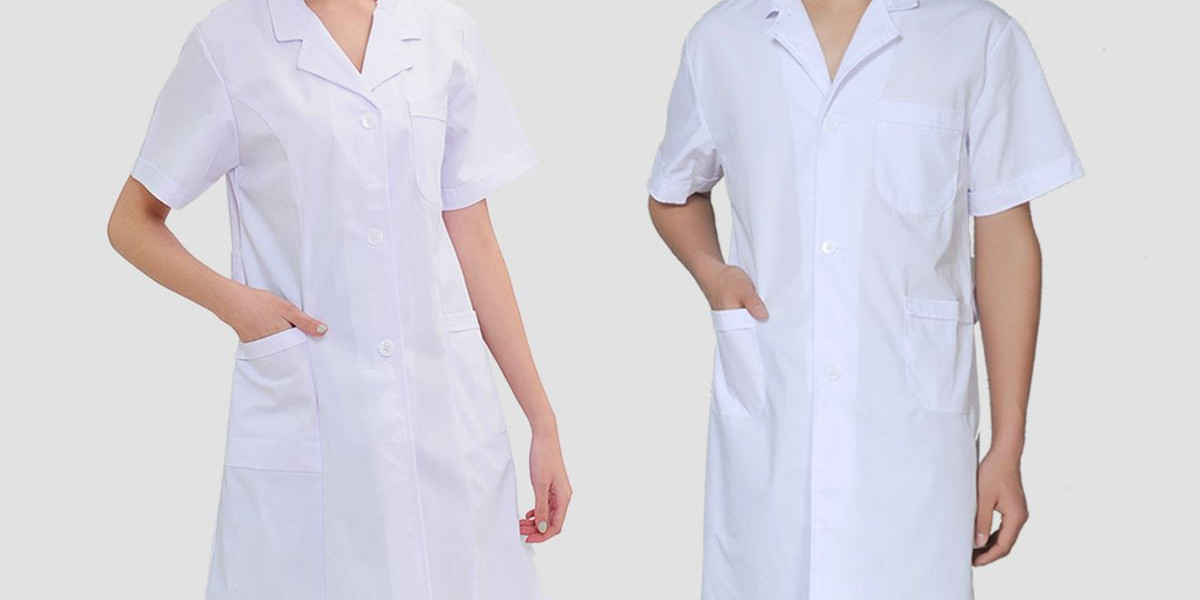 The Ultimate Lab Coat Buying Guide for Medical Professionals
